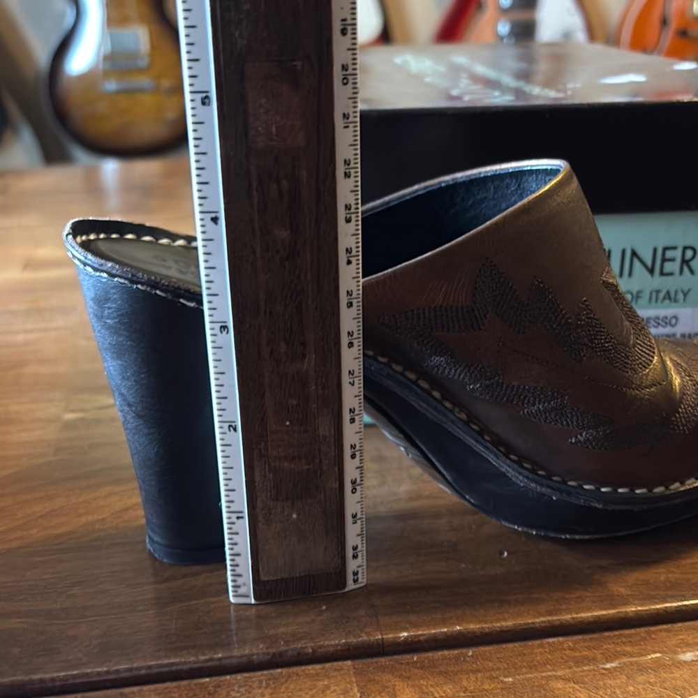 Donald J Pliner Leather Mules - Picture 4 of 7